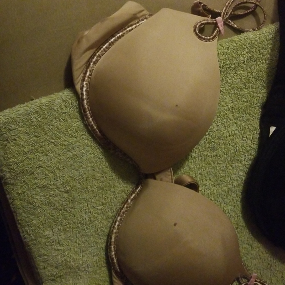 Bra sz8 36d biege with leopard trim n pink bows